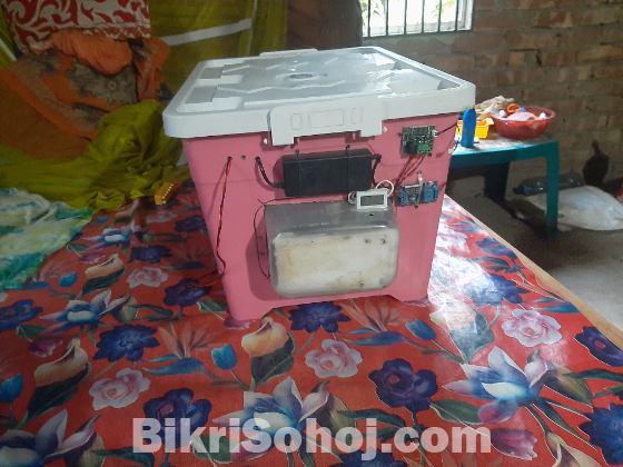 অটোমেটিক ইনকিউবেটর